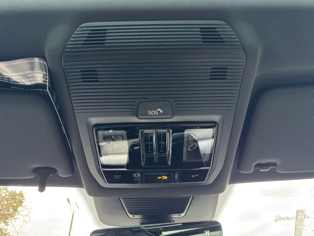 new 2025 Volkswagen Tiguan car, priced at $37,247