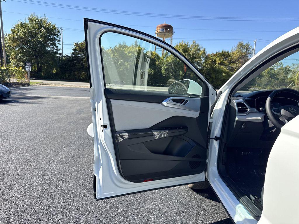 new 2025 Volkswagen Taos car, priced at $29,932