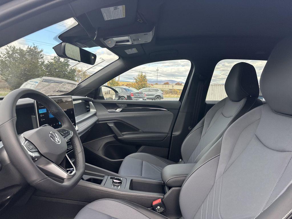 new 2026 Volkswagen Tiguan car, priced at $39,337