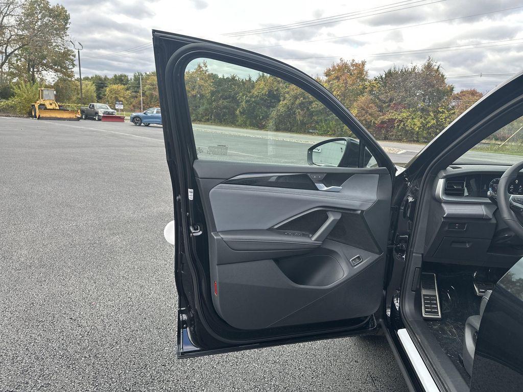 new 2026 Volkswagen Tiguan car, priced at $39,337