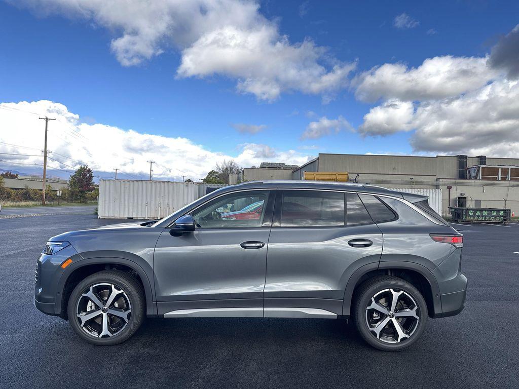 new 2025 Volkswagen Tiguan car, priced at $34,576