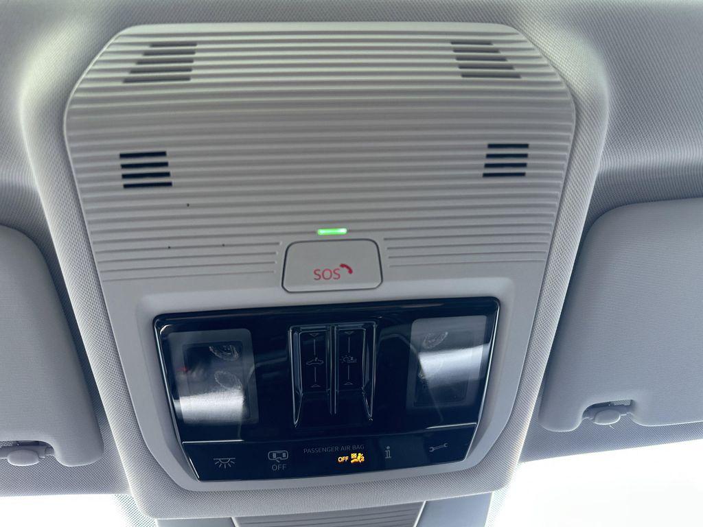 new 2025 Volkswagen Tiguan car, priced at $34,576