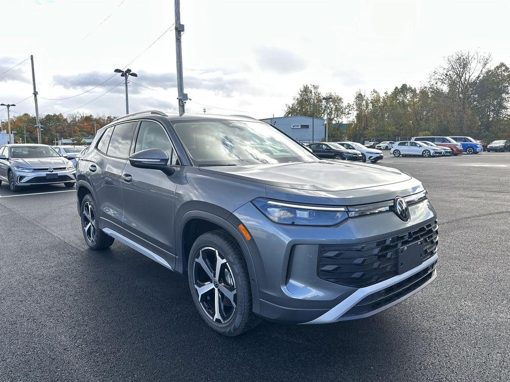 new 2025 Volkswagen Tiguan car, priced at $34,576
