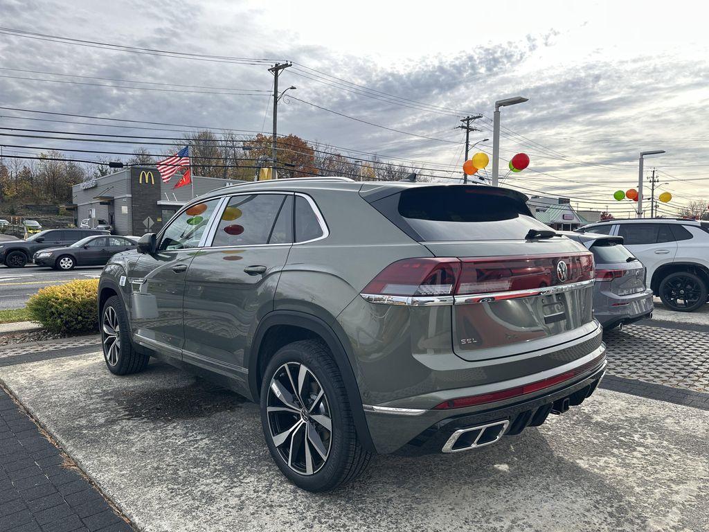 new 2026 Volkswagen Atlas Cross Sport car, priced at $53,481