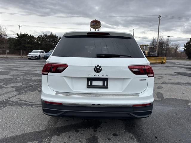 new 2024 Volkswagen Tiguan car, priced at $33,051