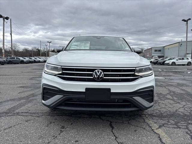 new 2024 Volkswagen Tiguan car, priced at $33,051