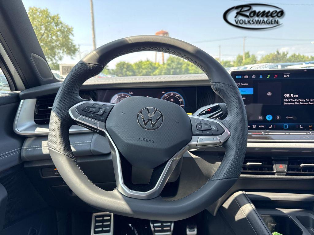 new 2025 Volkswagen Tiguan car, priced at $38,734