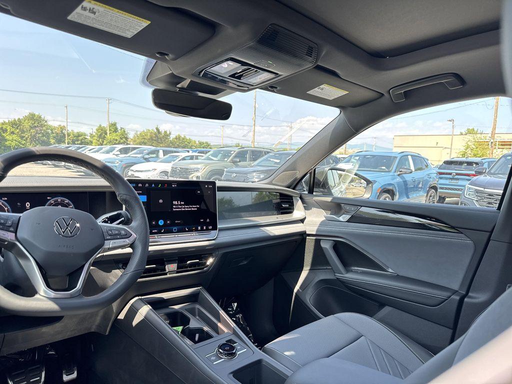 new 2025 Volkswagen Tiguan car, priced at $37,286
