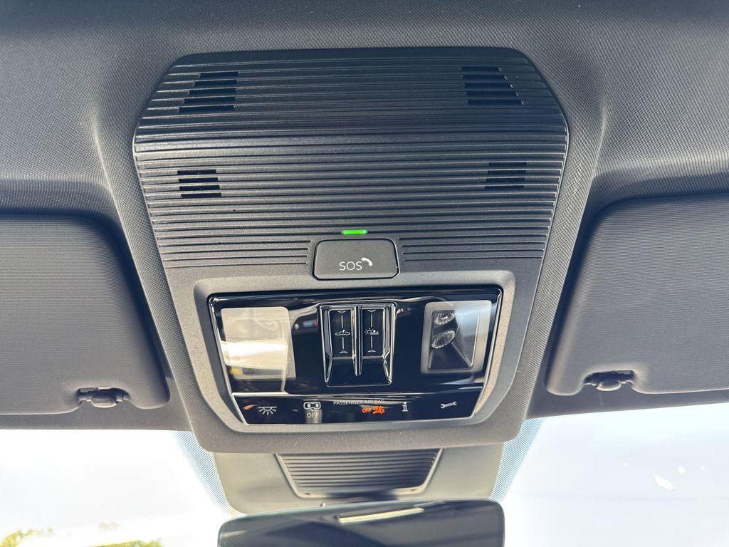 new 2025 Volkswagen Tiguan car, priced at $37,286