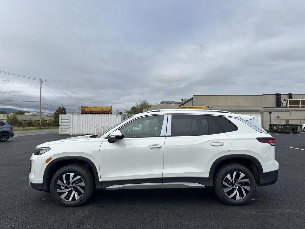 new 2025 Volkswagen Tiguan car, priced at $30,882