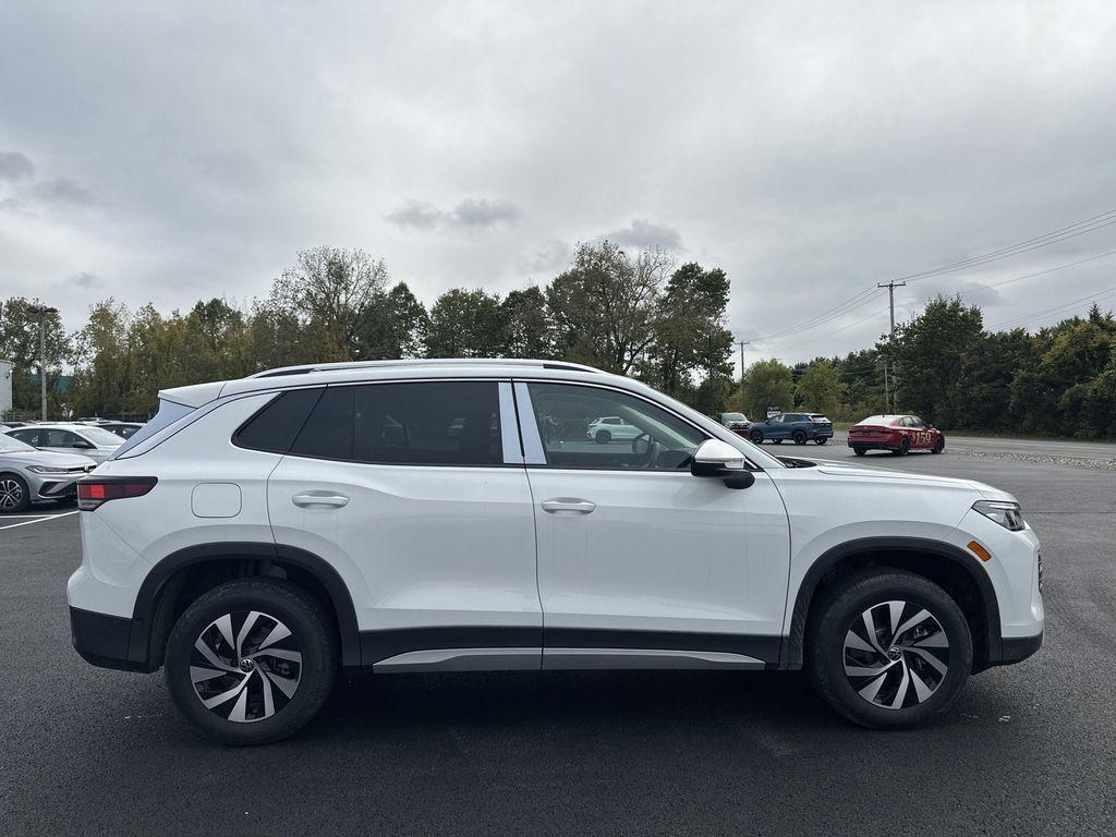 new 2025 Volkswagen Tiguan car, priced at $30,882