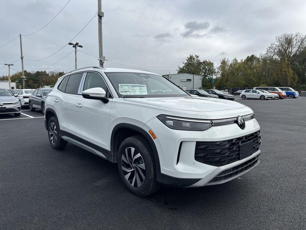 new 2025 Volkswagen Tiguan car, priced at $30,882