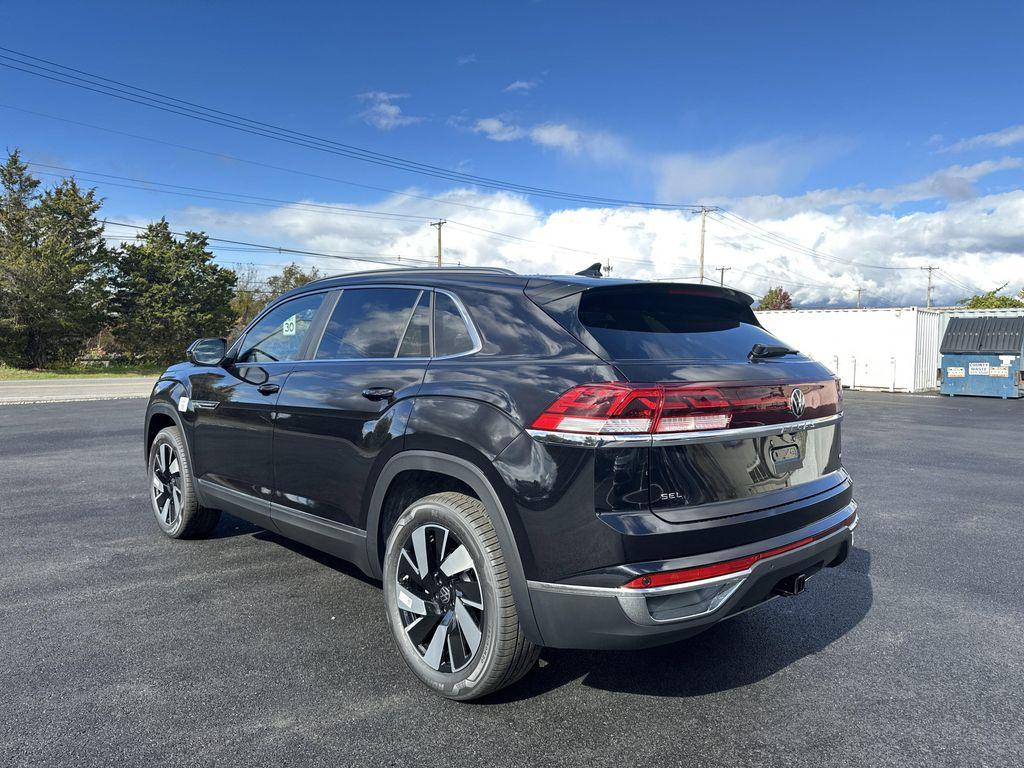 new 2026 Volkswagen Atlas Cross Sport car, priced at $48,473