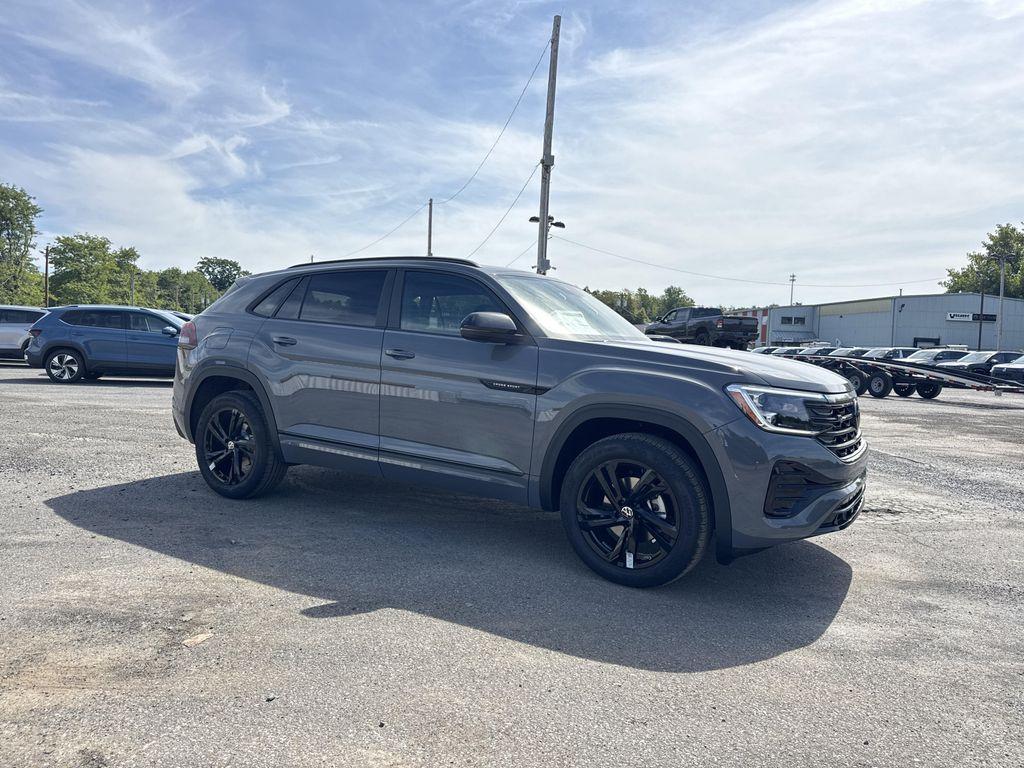new 2026 Volkswagen Atlas Cross Sport car, priced at $51,376