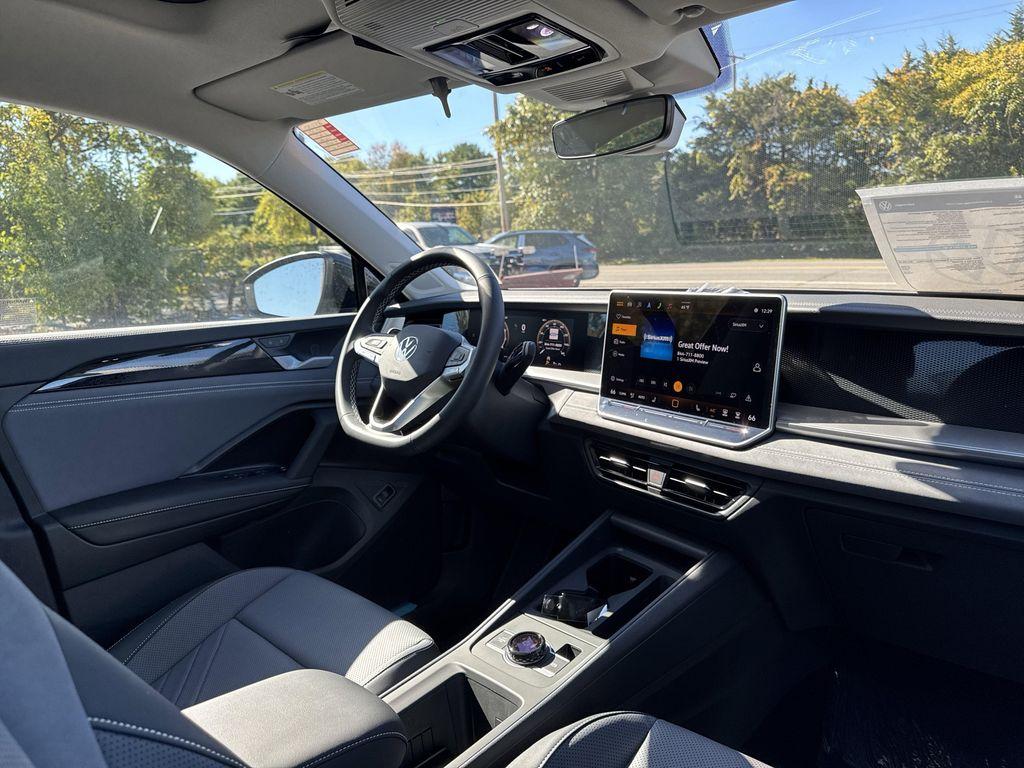 new 2025 Volkswagen Tiguan car, priced at $34,586
