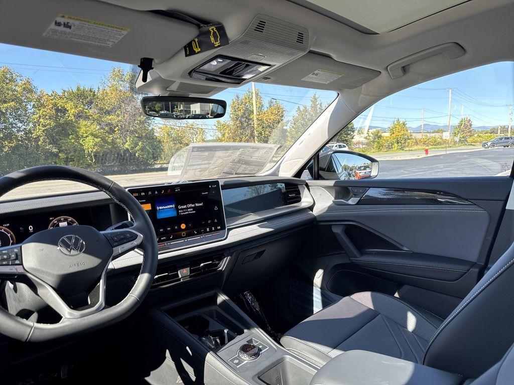 new 2025 Volkswagen Tiguan car, priced at $34,586