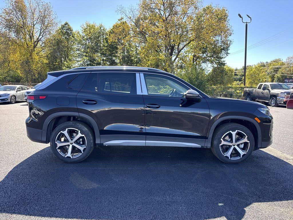 new 2025 Volkswagen Tiguan car, priced at $34,586