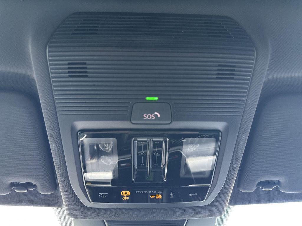 new 2025 Volkswagen Tiguan car, priced at $37,176