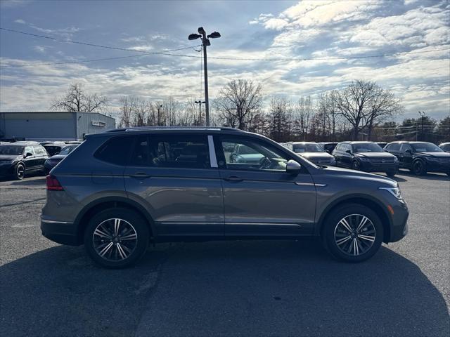 new 2024 Volkswagen Tiguan car, priced at $23,551