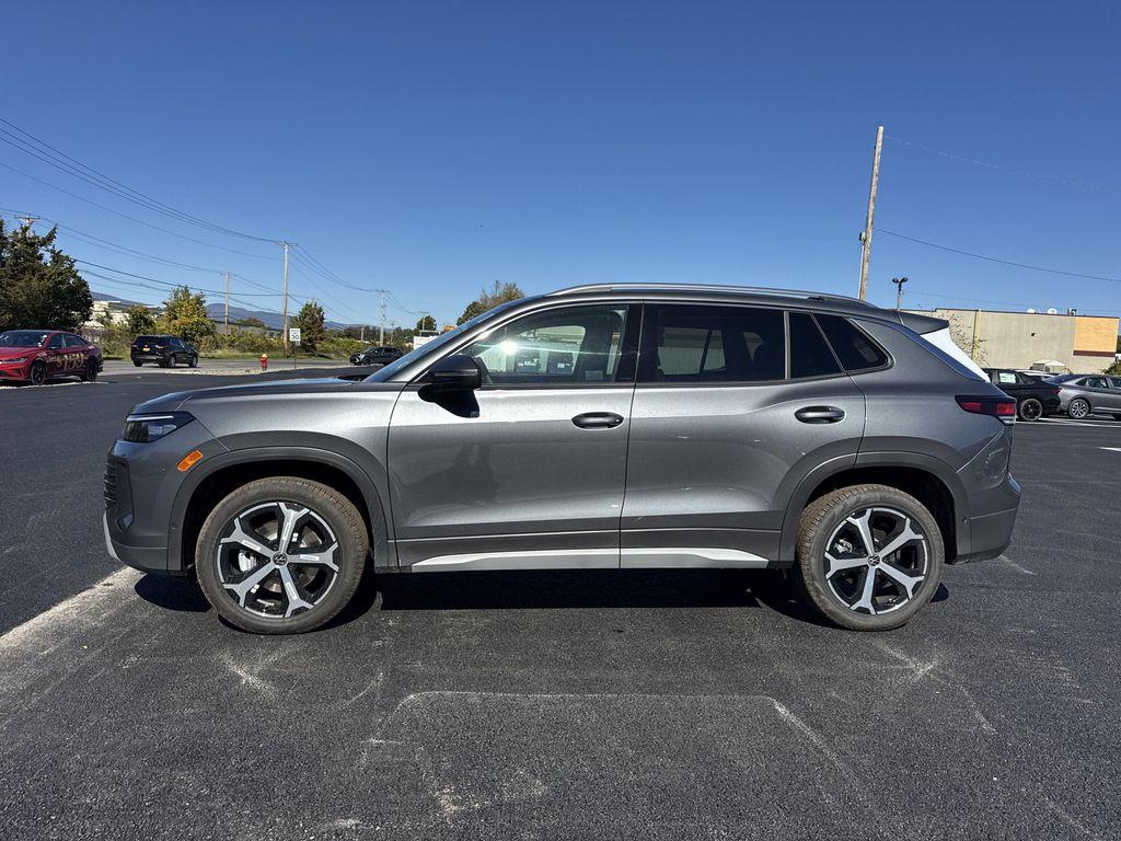 new 2025 Volkswagen Tiguan car, priced at $34,882