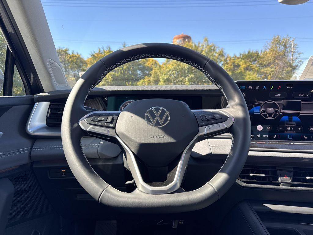 new 2025 Volkswagen Tiguan car, priced at $34,882
