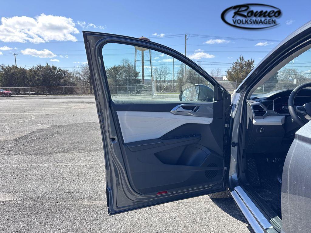 new 2025 Volkswagen Taos car, priced at $36,298
