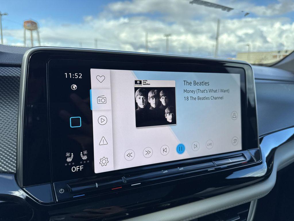 new 2026 Volkswagen Atlas Cross Sport car, priced at $53,738