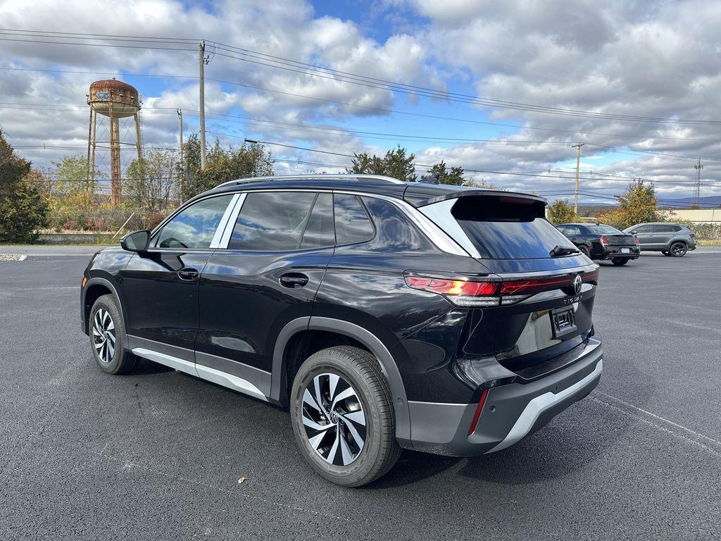 new 2026 Volkswagen Tiguan car, priced at $32,492