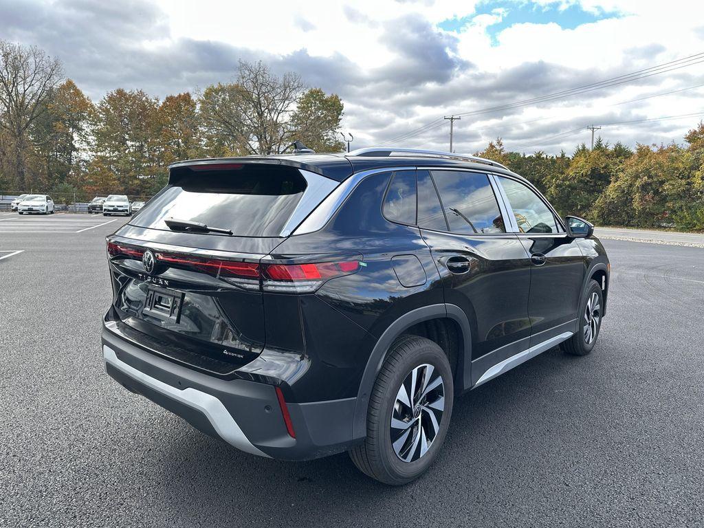 new 2026 Volkswagen Tiguan car, priced at $32,492