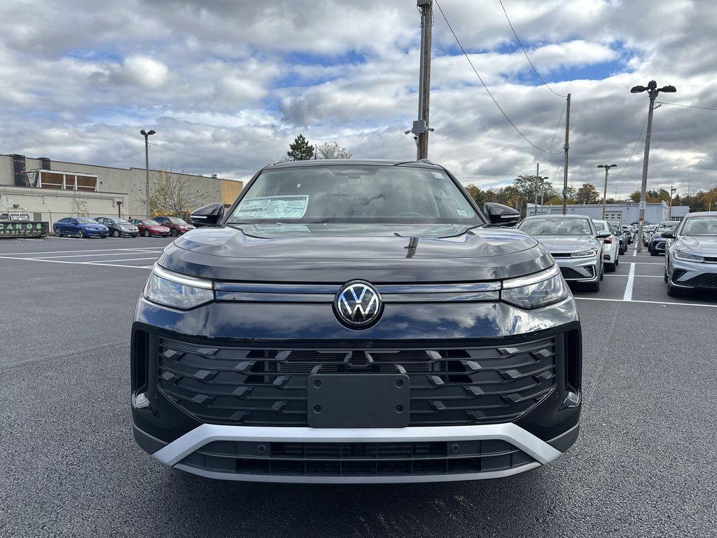 new 2026 Volkswagen Tiguan car, priced at $32,492