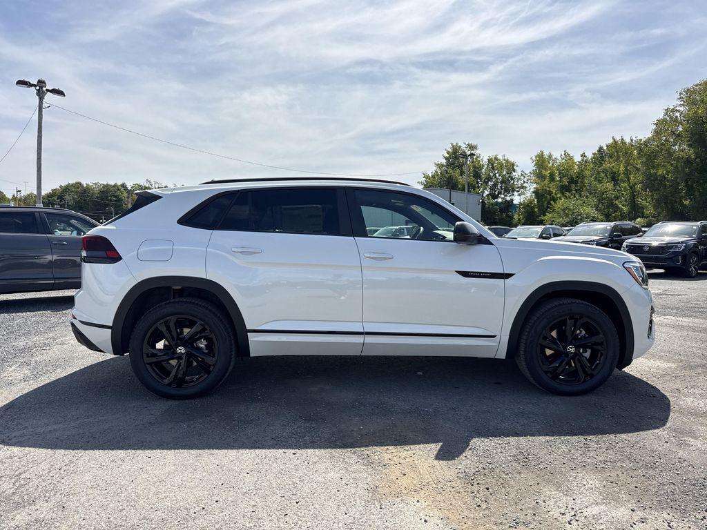 new 2026 Volkswagen Atlas Cross Sport car, priced at $51,375