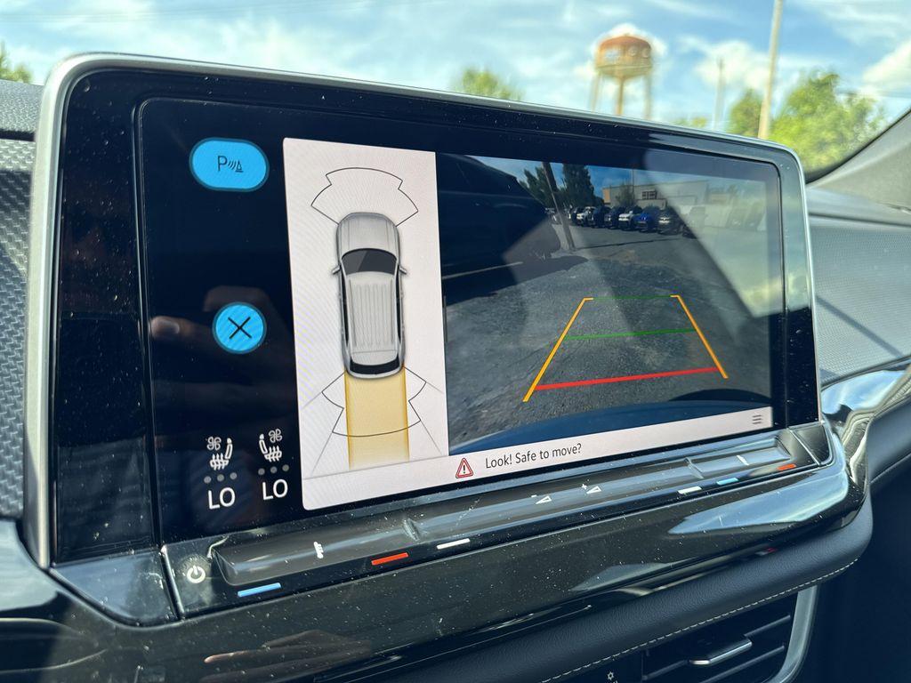 new 2026 Volkswagen Atlas Cross Sport car, priced at $51,375