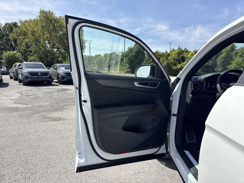 new 2026 Volkswagen Atlas Cross Sport car, priced at $51,375