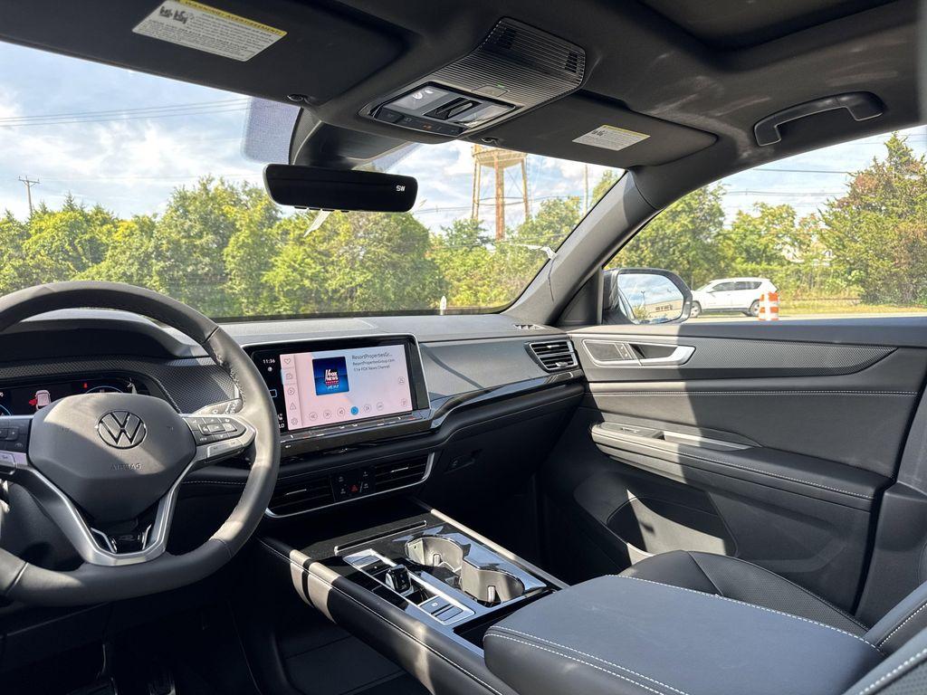 new 2026 Volkswagen Atlas Cross Sport car, priced at $51,375