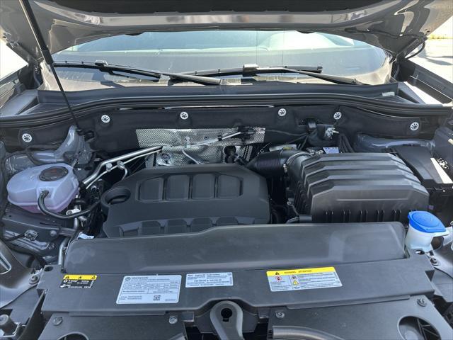 new 2025 Volkswagen Atlas car, priced at $43,277