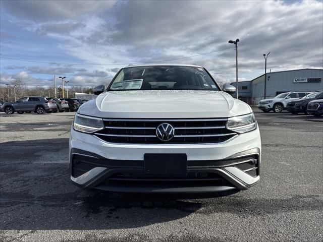 new 2024 Volkswagen Tiguan car, priced at $33,051