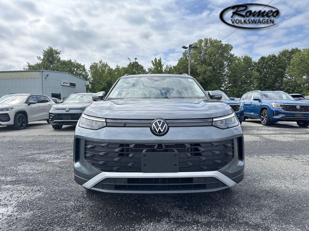 new 2025 Volkswagen Tiguan car, priced at $36,178