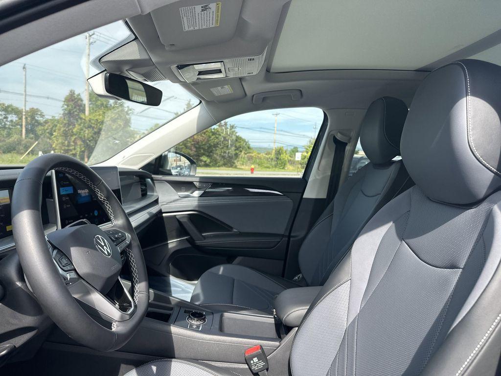 new 2025 Volkswagen Tiguan car, priced at $34,871