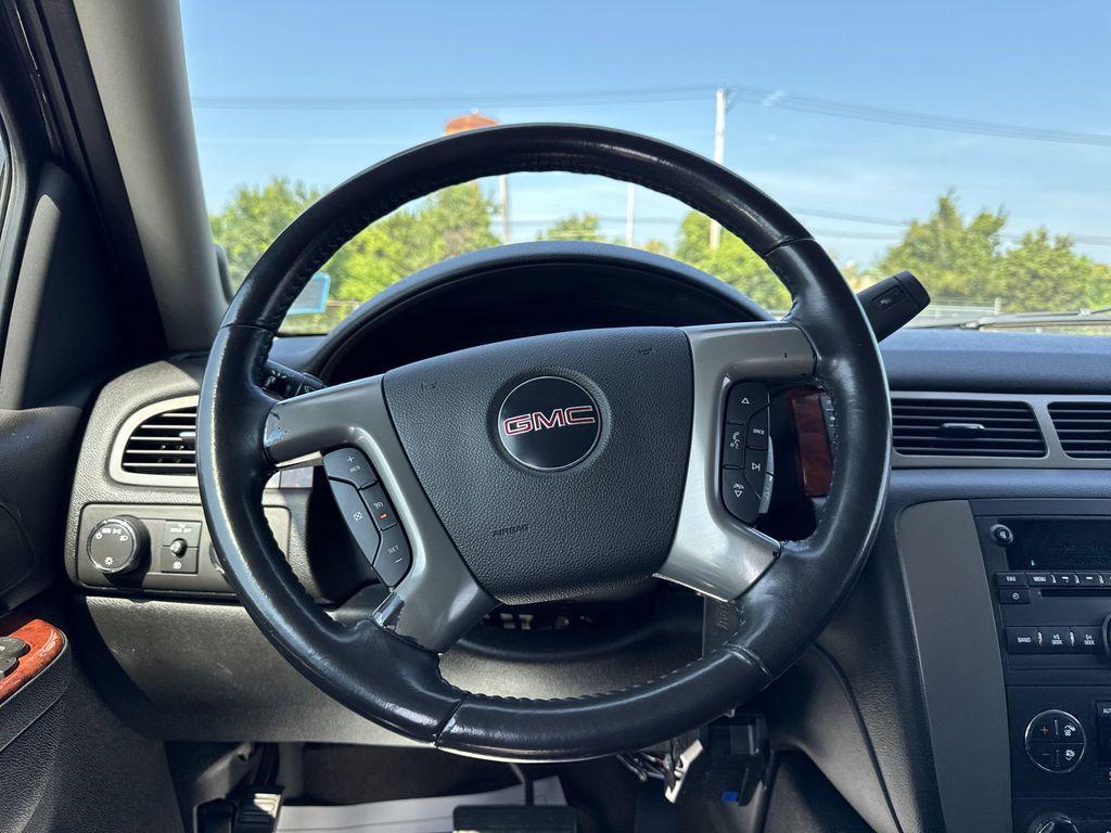 used 2011 GMC Yukon car, priced at $11,995