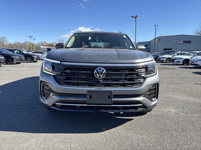 new 2025 Volkswagen Atlas car, priced at $52,565