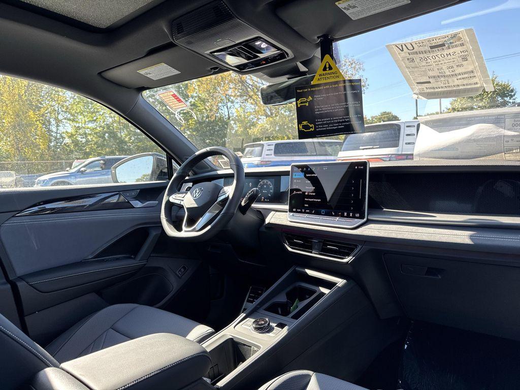 new 2025 Volkswagen Tiguan car, priced at $37,702