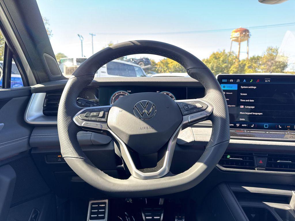 new 2025 Volkswagen Tiguan car, priced at $37,702