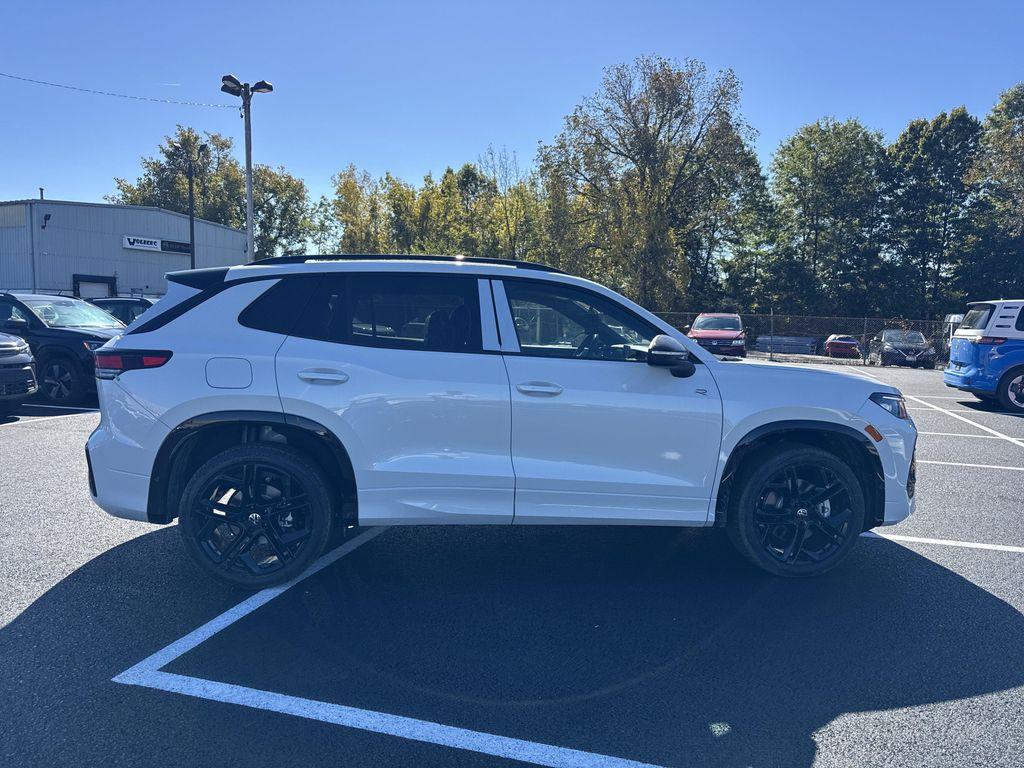 new 2025 Volkswagen Tiguan car, priced at $37,702