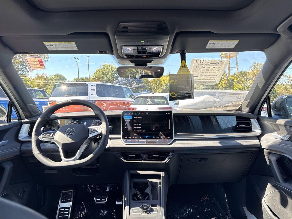 new 2025 Volkswagen Tiguan car, priced at $37,702