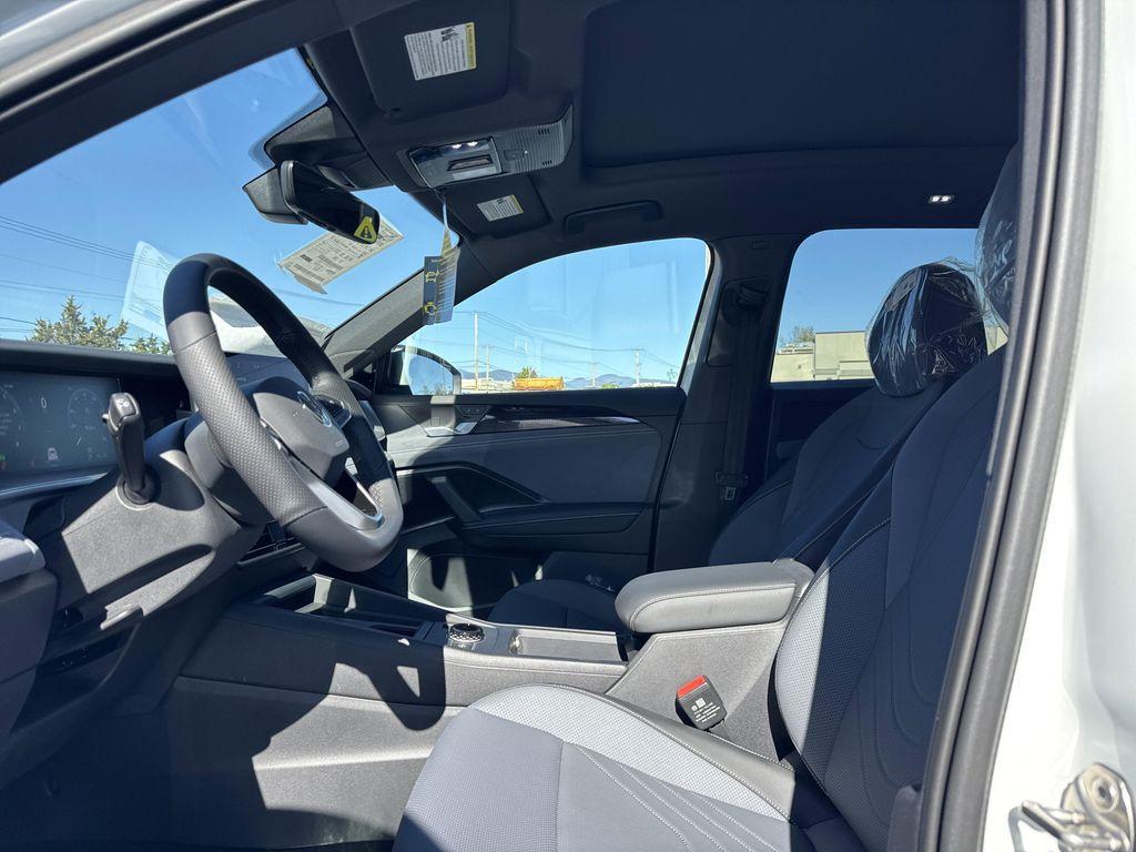 new 2025 Volkswagen Tiguan car, priced at $37,702