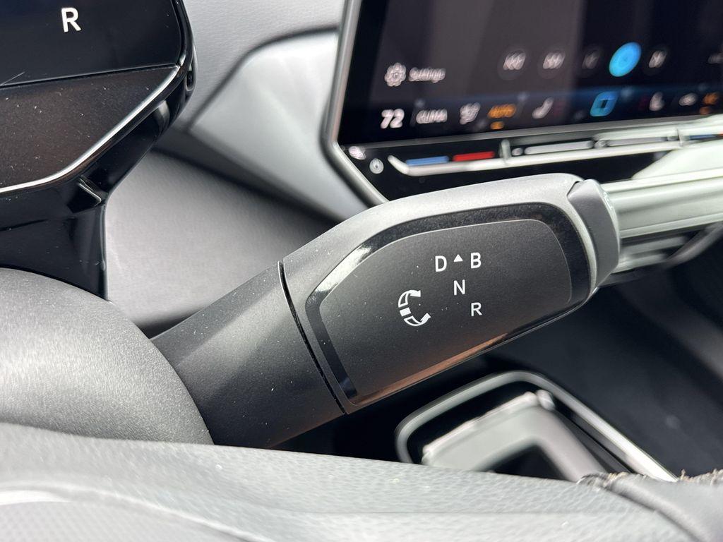 new 2025 Volkswagen ID.4 car, priced at $46,079