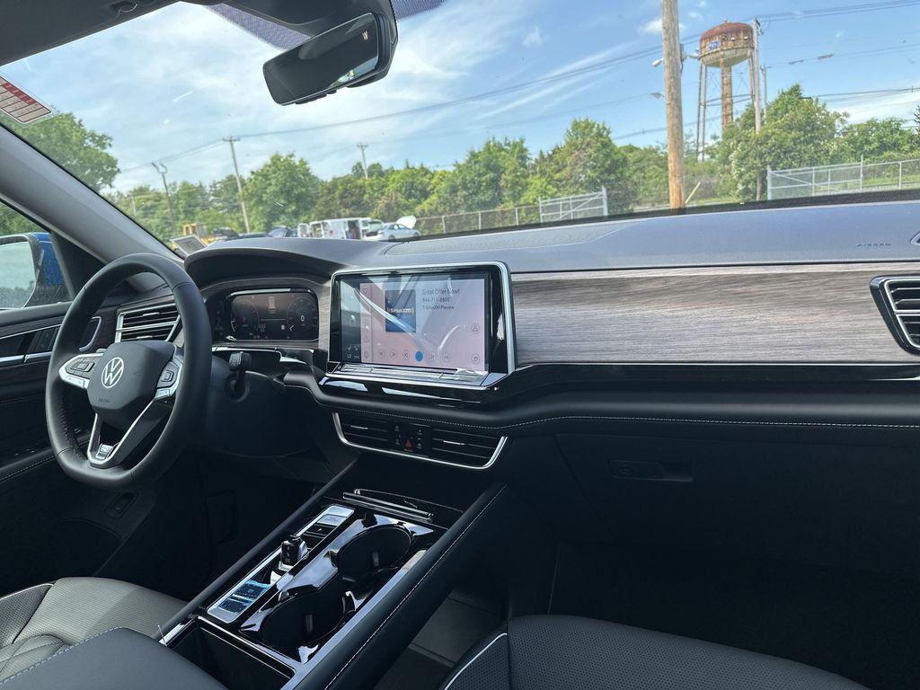 new 2025 Volkswagen Atlas car, priced at $50,636