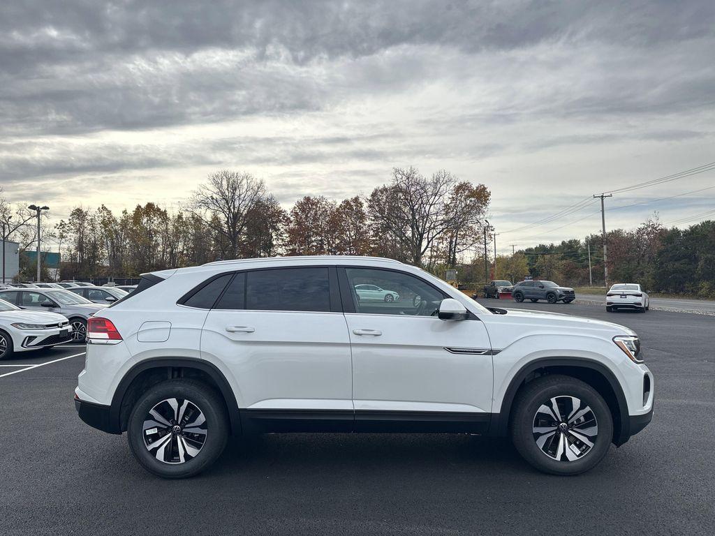 new 2026 Volkswagen Atlas Cross Sport car, priced at $40,772