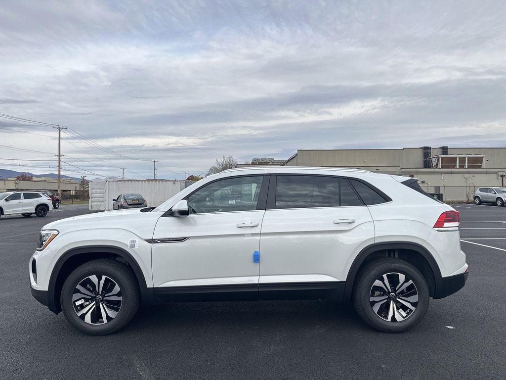 new 2026 Volkswagen Atlas Cross Sport car, priced at $40,772