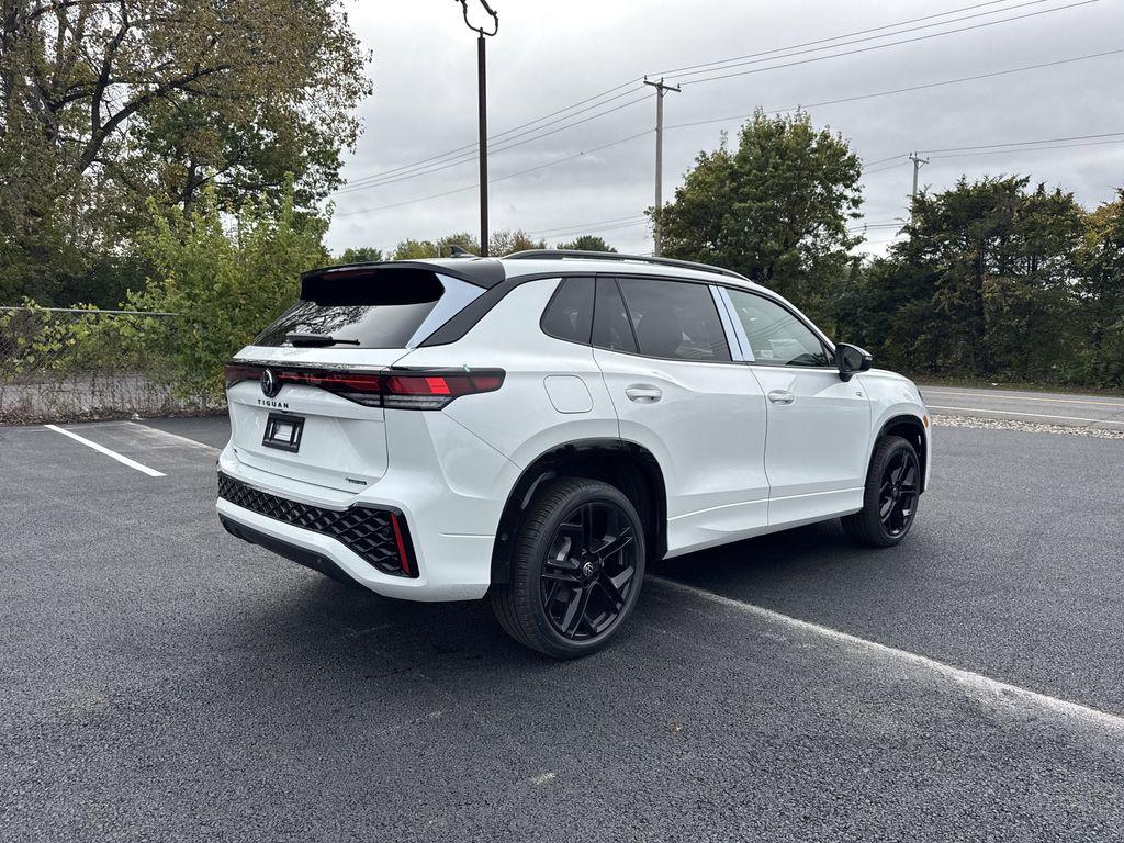 new 2025 Volkswagen Tiguan car, priced at $37,702